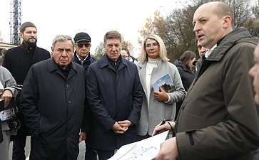 Сенаторы осмотрели площадки, отведенные под реализацию проектов комплексного развития территории и Церковь Иоанна Предтечи в Толчкове