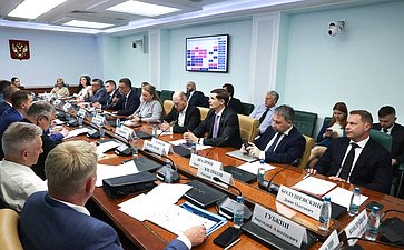 Круглый стол на тему «Инструменты развития производства малотоннажной химии в условиях санкционного давления»