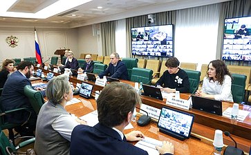 Круглый стол Комитета СФ по экономической политике «О правоприменительной практике в части недискриминационного доступа операторов связи к инфраструктуре многоквартирных домов в целях обеспечения граждан услугами связи»