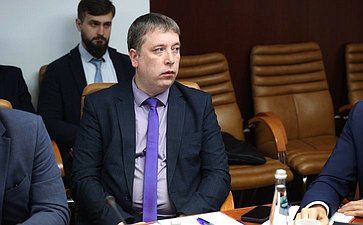 Заседание секции «Цифровая трансформация транспорта» на тему «Обсуждение концепций логистического проекта-международного транспорта БАС-Хаба с применением беспилотных летательных аппаратов между Россией и Китаем»