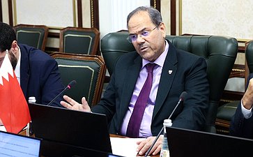 Ильяс Умаханов провел встречу с Чрезвычайным и Полномочным Послом Королевства Бахрейн в РФ Ахмедом Абдулрахманом Махмудом Аль-Саати и Главой Представительства Лиги арабских государств в России Валидом Хамидом Шилтагом