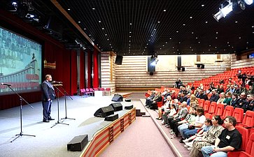 Сенаторы приняли участие в Патриотической акции, приуроченной ко Дню памяти и скорби