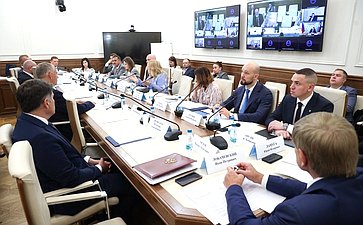 Совещание Комитета СФ по аграрно-продовольственной политике и природопользованию «Кадровое обеспечение в АПК с применением цифровых технологий, робототехники и технологий искусственного интеллекта»