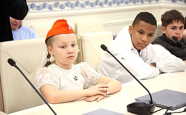 Встреча Айрата Гибатдинова со школьниками Ульяновской области