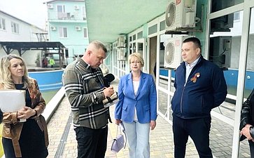 Игорь Кастюкевич посетил пункт временного размещения в Херсонской области