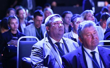 Пленарное заседание ХII Форума регионов России и Беларуси на тему «Молодежь Беларуси и России – наследники Великой Победы и будущее Союзного государства»