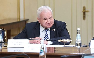 Андрей Денисов