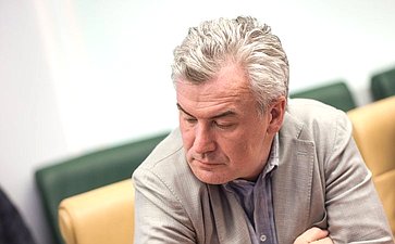 Совещание Комитета Совета Федерации по экономической политике «Импортонезависимость в сфере информационных технологий: лучшие практики разработки и использования российского программного обеспечения»