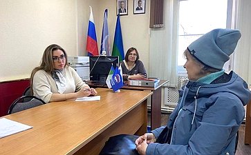 Елена Шумилова в рамках поездки в регион провела прием граждан