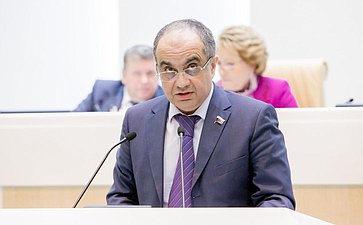М. Суюнчев 371-е заседание Совета Федерации