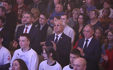 Баир Жамсуев в ходе работы в регионе провел ряд встреч, посвященных социально-экономическому развитию края и поддержке участников СВО