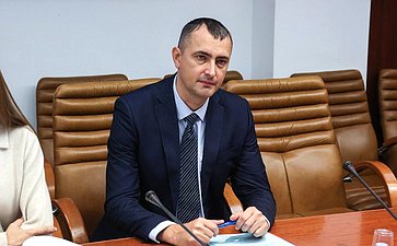Совещание «О состоянии и перспективах законодательного регулирования привлечения добровольческих (волонтерских) организаций и движений к работе по противодействию коррупции и антикоррупционному просвещению»