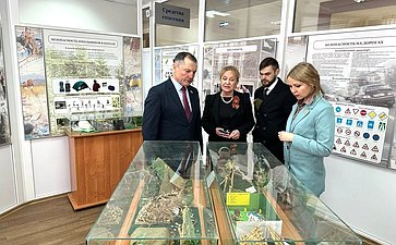 Игорь Мурог принял участие в открытии мемориальной экспозиции в честь Героев СВО – выпускников школы № 47 города Рязани