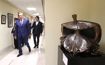 В Совете Федерации открылась выставка работ художника Максима Раздобурдина и скульптора Вадима Кириллова