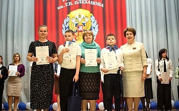 Екатерина Алтабаева приняла участие в церемонии подведения итогов региональной олимпиады по «Севастополеведению» и городского конкурса творческих работ «История школы в истории города»