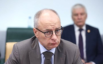 Совещание Комитета СФ по федеративному устройству, региональной политике, МСУ и делам Севера «Совершенствование системы саморегулирования в строительной отрасли»
