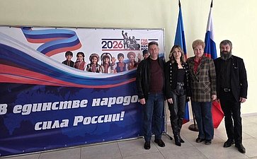 Ольга Бас в ходе поездки в регион посетила Меловской центральный дом культуры и Беловодскую детскую школу искусств