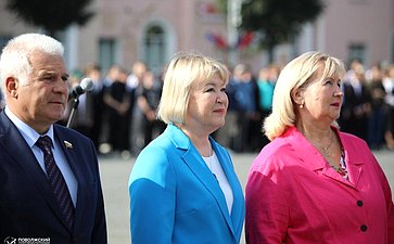 Константин Косачев и Сергей Мартынов приняли участие в торжественной линейке, посвященной Дню знаний