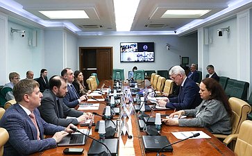 Круглый стол на тему «Новые направления экономического партнерства с Китайской Народной Республикой: формирование приграничных зон сотрудничества»
