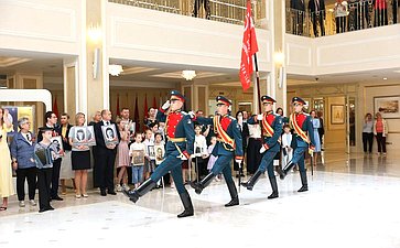 В Совете Федерации в преддверии Дня памяти и скорби состоялось торжественное открытие выставки «Память поколений»