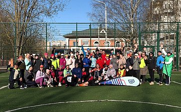 Роман Маслов принял участие в утренней зарядке вместе с депутатами и жителями Череповца