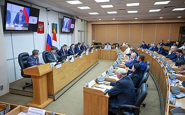 Александр Ролик и Виталий Алтабаев провели расширенное совещание «Перспективы развития малого и среднего предпринимательства на Дальнем Востоке и в Арктике, в том числе в рамках режима Свободный порт Владивосток (СПВ)»