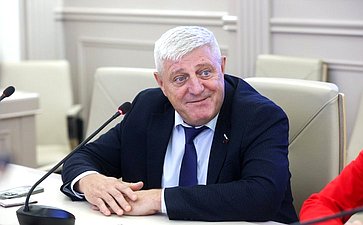 Алексей Наумец