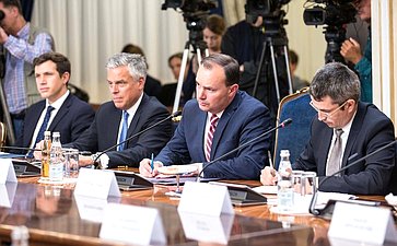 Встреча председателя Комитета СФ по международным делам Константина Косачева с американским сенатором-республиканцем Майклом Ли
