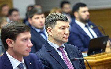 Заседание Палаты молодых законодателей при Совете Федерации
