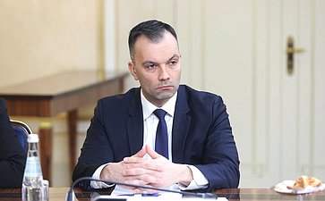 Встреча Николая Журавлева с членом Политбюро Народно-революционной партии Лаоса, Председателем Центрального комитета Лаосского фронта национального развития