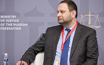 Анна Отке приняла участие в работе XIII Петербургского международного юридического форума