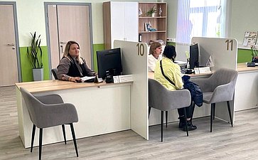 Анатолий Артамонов в рамках рабочей поездки в регион встретился с ветеранами специальной военной операции