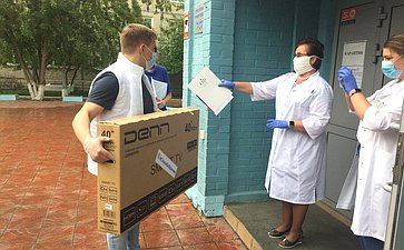 В больницы города Красноярска и Красноярского края поступили подарки для медицинских работников