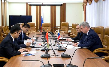 Встреча В. Бондарева с военным атташе Китая в РФ