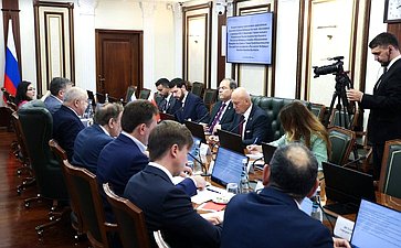 Ильяс Умаханов провел встречу с Чрезвычайным и Полномочным Послом Королевства Бахрейн в РФ Ахмедом Абдулрахманом Махмудом Аль-Саати и Главой Представительства Лиги арабских государств в России Валидом Хамидом Шилтагом