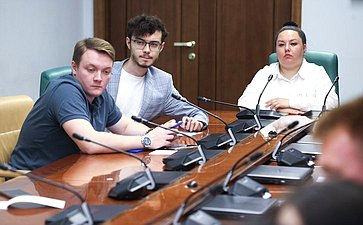 Заместитель Председателя Совета Федерации Константин Косачев провел встречу со студентами – уроженцами Республики Марий Эл, обучающимся в высших учебных заведениях Москвы