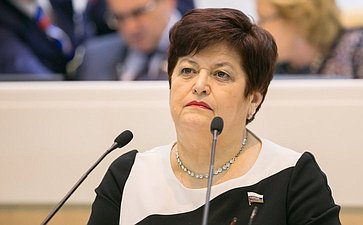 Козлова Людмила Вячеславовна, заместитель председателя Комитета Совета Федерации по социальной политике