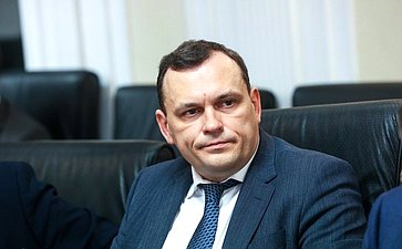 Совещание Комитета Совета Федерации по Регламенту и организации парламентской деятельности «Выборы в 2025 году и общественный контроль за голосованием»