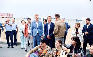 В ходе региональной поездки первый заместитель Председателя СФ Андрей Яцкин посетил ряд объектов и выступил на пленарной дискуссии Всероссийского молодежного образовательного форума «Ростов»