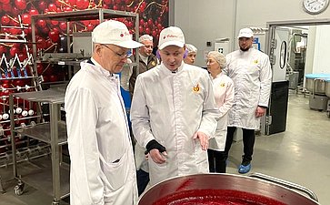 Владимир Киселев посетил Владимирский хлебокомбинат