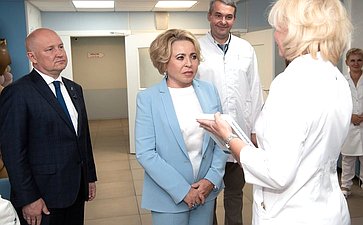Председатель Совета Федерации Валентина Матвиенко в ходе рабочей поездки в Севастополь посетила городской родильный дом