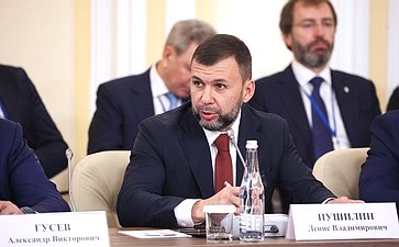 Встреча Председателя СФ Валентины Матвиенко и Председателя Совета Республики Национального собрания Республики Беларусь Натальи Кочановой с руководителями органов государственной власти субъектов Российской Федерации и регионов Республики Беларусь