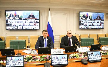 «Круглый стол», посвященный вопросам поддержки развития гражданского судостроения и судоремонта в России