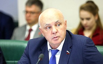 Андрей Шохин