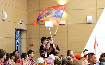 Заместитель Председателя СФ Юрий Воробьев принял участие в мероприятиях юбилейного Х Всероссийского детского фестиваля народной культуры «Наследники традиций»