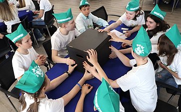 На XI Невском международном экологическом конгрессе впервые в рамках Всероссийского природоохранного социально-образовательного проекта «Эколята» состоялся Экологический турнир «Удивительное рядом»