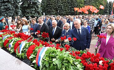 Сергей Горняков почтил память советских воинов, павших в ходе Курской битвы