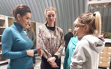 Маргарита Павлова приняла участие в мероприятии по подведению итогов доставки очередного гуманитарного груза от южноуральских предпринимателей на Донбасс
