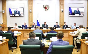 Расширенное заседание Комиссии СФ по мониторингу законодательства Российской Федерации в сфере государственного контроля (надзора) и муниципального контроля в РФ