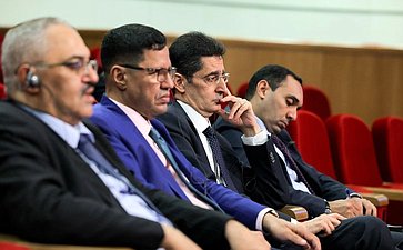 Андрей Климов принял участие во встрече-брифинге с руководителями аккредитованных в Москве дипломатических представительств стран Лиги арабских государств